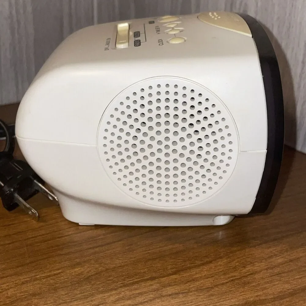 Sony Dream Machine ICF-C111 AM FM Alarm Clock Radio White Snooze Tested